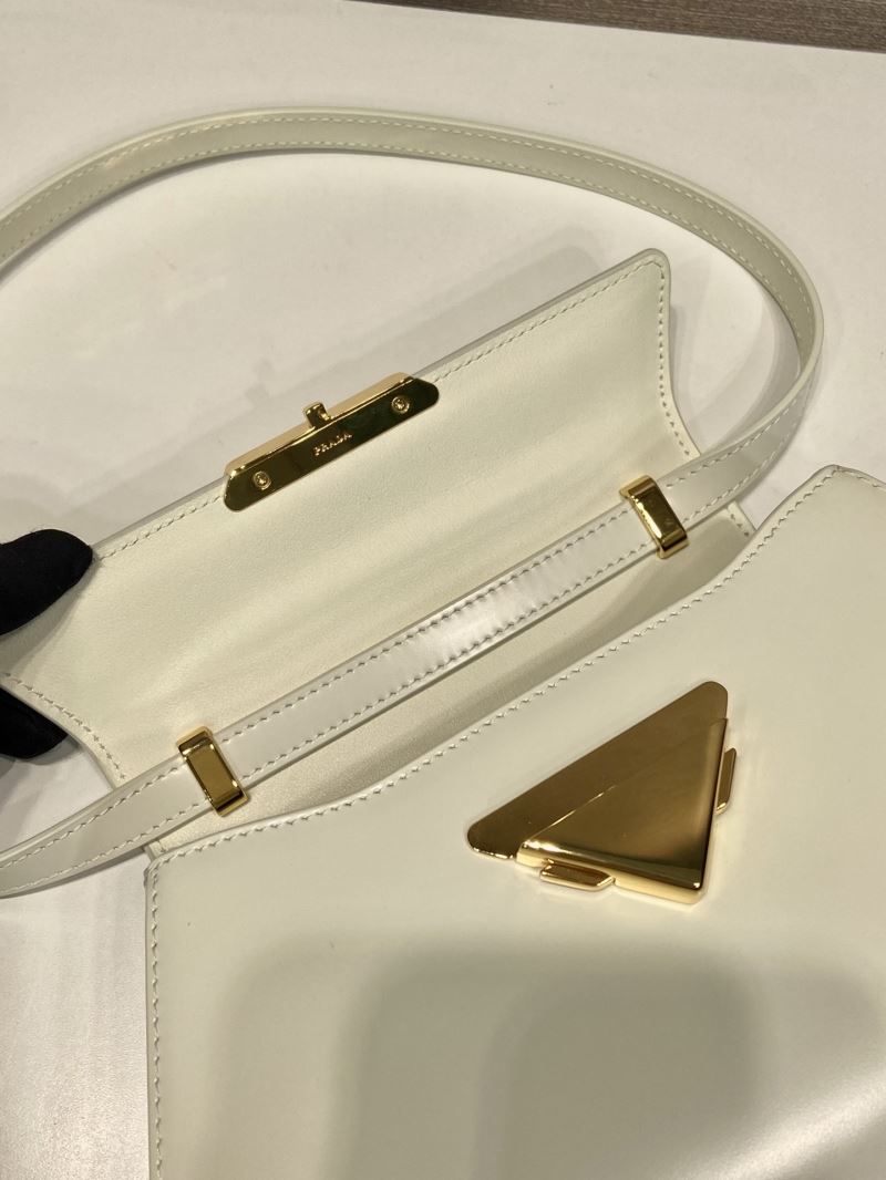 Pra*a hobo bags